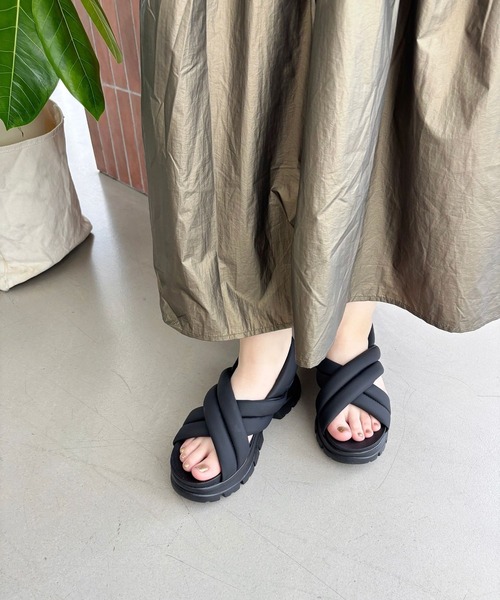 ORiental TRaffic（オリエンタルトラフィック）の「クロスベルト厚底サンダル/51201（サンダル・レディース・ブラック/ベージュ・S/M/L/LL/SS/3L）」の18枚目の写真