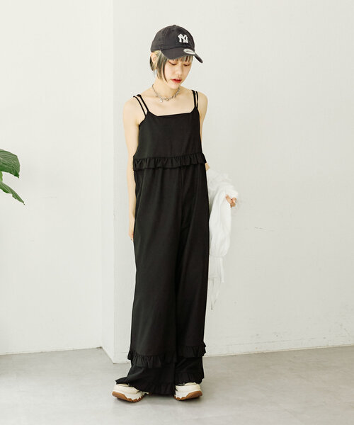 w closet（ダブルクローゼット）の「【２サイズ展開】フリルキャミサロペット（サロペット/オーバーオール・レディース・ピンク/アイボリー/ブラック・1/0）」の3枚目の写真