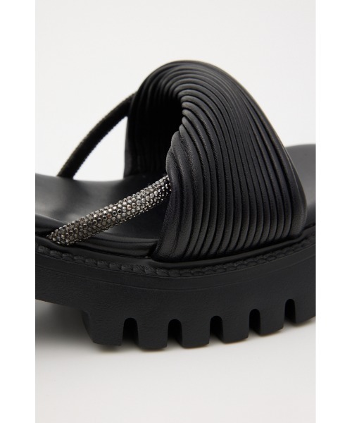 STACCATO（スタッカート）の「クレープツイストタンクソールサンダル（サンダル・レディース・ホワイト/ブラック・24.0cm/24.5cm/23.5cm/22.5cm/23.0cm）」の9枚目の写真