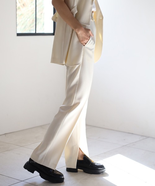 ENC（エンク）の「wool like straight slit pants / ウールライク裾スリットストレートパンツ（その他パンツ・レディース・ブラック/ブラウン系その他/キナリ/ライトカーキ・M/L）」の8枚目の写真