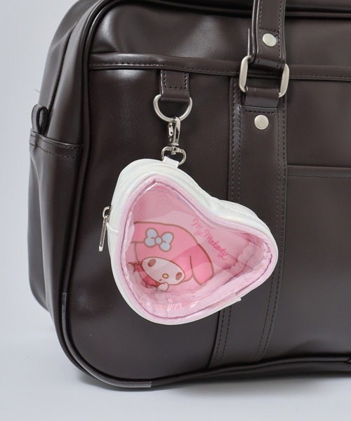 sanrio(サンリオ)の「RBサンリオ合皮サンリオキャラクターズハートP付スクールB(ボストンバッグ・レディース・ブラウン系その他3/ブラウン系その他/ブラウン/ブラック系その他2/ブラウン系その他2/ブラック系その他3/ブラック系その他/ブラック・FREE)」の22枚目の写真