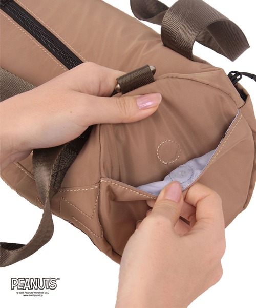 OUTDOOR PRODUCTS（アウトドアプロダクツ）の「アウトドア【OUTDOOR】PEANUTSコレクション スヌーピー ロールボストン（ショルダーバッグ・レディース・ブラック/ベージュ/グレー・ﾌﾘ-）」の12枚目の写真