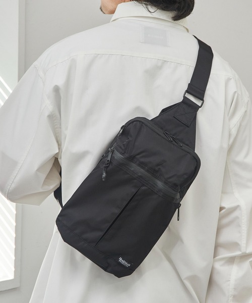 Healthknit Product(ヘルスニットプロダクト)の「【Healthknit Product】ヘルスニット 撥水ナイロン11ポケットボディバッグ HKB-1173(ボディバッグ/ウエストポーチ・メンズ・ネイビー/ブラック・FREE)」の1枚目の写真