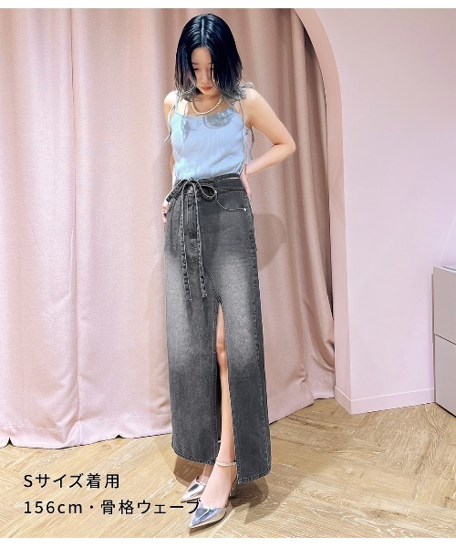 PEACH JOHN(ピーチジョン)の「リボンベルトデニムスカート(スカート・レディース・ライトブルー/グレー・SMALL/MEDIUM)」の9枚目の写真