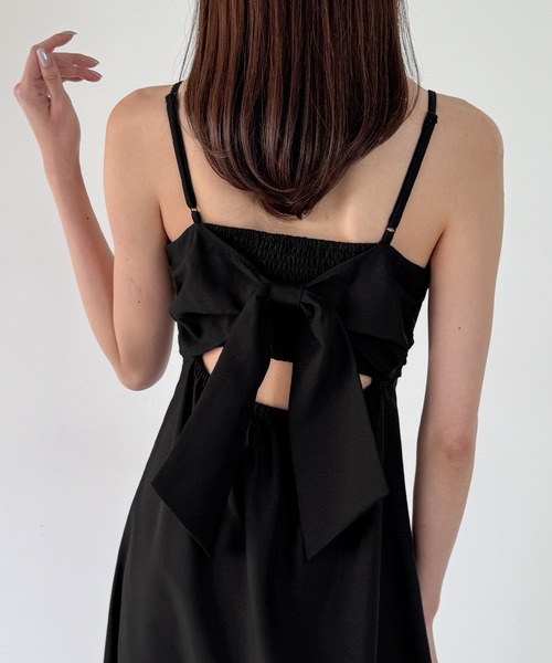 junoah(ジュノア)の「リネンライクバックリボンキャミワンピース(薄手、裏地なし)(ワンピース・レディース・チャコール/ライトベージュ/ブラック・SMALL/MEDIUM/LARGE)」の1枚目の写真