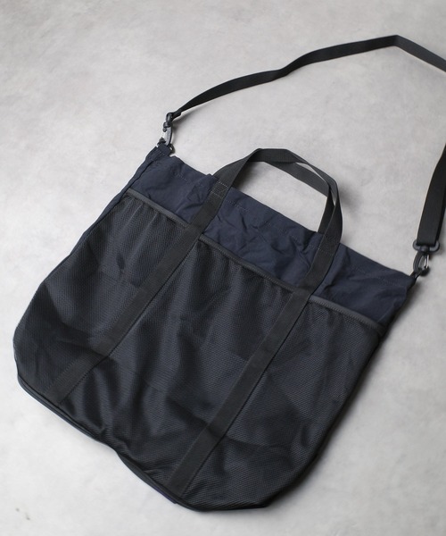 Gramicci（グラミチ）の「◆GRAMICCI◆NYLON PACKABLE EXPLORER TOTE（トートバッグ・メンズ・ネイビー/ブラック/グレー系その他/オリーブ・FREE）」の2枚目の写真