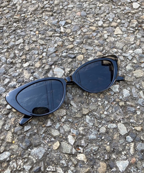 VIBGYOR（ヴィブジョー）の「Y2K デザインサングラス(CZ)（サングラス・レディース・ブラック/ピンク・FREE）」の12枚目の写真