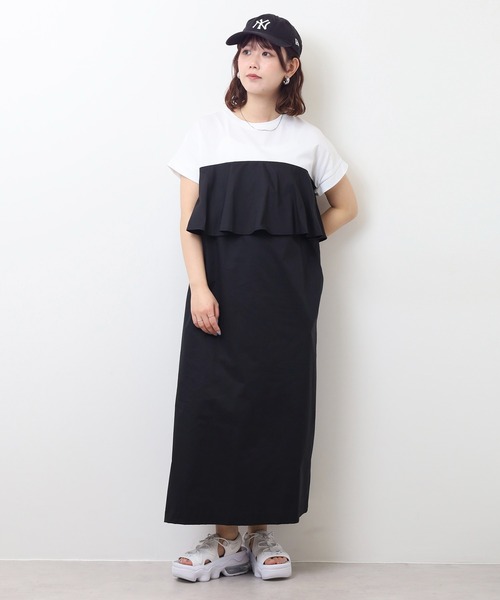 EGLANTINE(エグランティーヌ)の「EGLANTINE フレア切り替えバイカラーロングワンピース(ワンピース・レディース・ダークグリーン/ブラック/ネイビー/キャメル・40)」の2枚目の写真