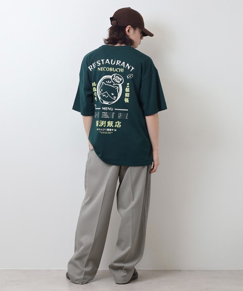 FUNALIVE（ファンアライブ）の「ねこぶちさん プリント＆刺繍ワイドTシャツ（Tシャツ/カットソー・メンズ・ホワイト/ブラック/サックスブルー/オフホワイト/ブルー/グリーン/ピンク系その他/スミクロ/ブラック系その他2/キナリ/グリーン系その他2/レモンイエロー・LL/M/L）」の13枚目の写真