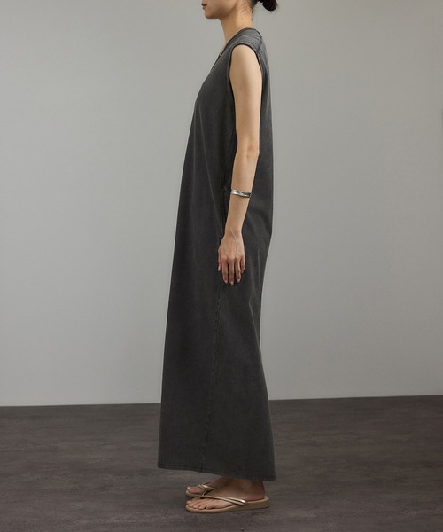 SALON adam et rope'（サロン アダム エ ロペ）の「ガーメントダイ 天竺ワンピース（ワンピース・レディース・チャコールグレー/ブラウン系その他2・FREE）」の13枚目の写真