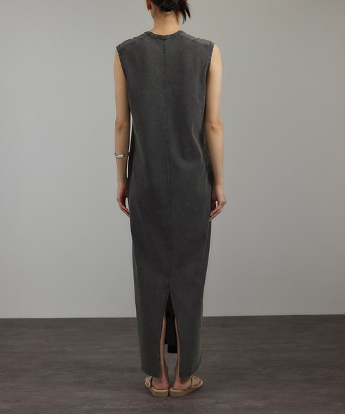 SALON adam et rope'（サロン アダム エ ロペ）の「ガーメントダイ 天竺ワンピース（ワンピース・レディース・チャコールグレー/ブラウン系その他2・FREE）」の14枚目の写真