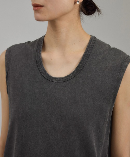 SALON adam et rope'（サロン アダム エ ロペ）の「ガーメントダイ 天竺ワンピース（ワンピース・レディース・チャコールグレー/ブラウン系その他2・FREE）」の15枚目の写真