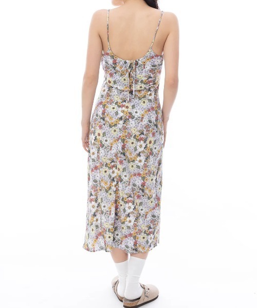 RVCA(ルーカ)の「RVCA レディース MAIDEN DRESS ワンピース 【2025年春夏モデル】/ルーカフラワー柄ワンピース(ワンピース・レディース・ブラック系その他・SMALL/MEDIUM/LARGE)」の2枚目の写真