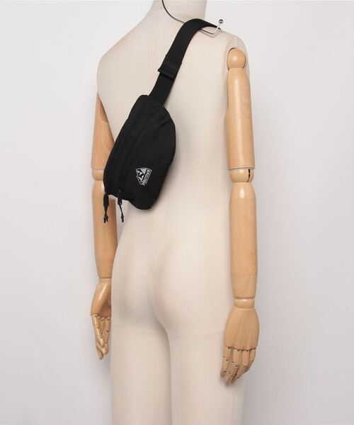 MARMOT(マーモット)の「【Marmot】Playing Follower Waist Pouch(ボディバッグ/ウエストポーチ・メンズ・ブラック・ONE SIZE)」の5枚目の写真