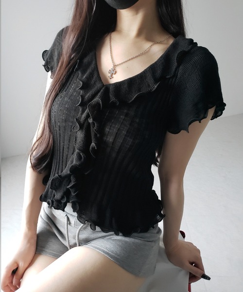 me+em select(ミームセレクト)の「【 2color 】シアーフリル半袖リブニットカーディガン / sheer frill short sleeve rib knit cardigan(Tシャツ/カットソー・レディース・ブラック/アイボリー・FREE)」の7枚目の写真