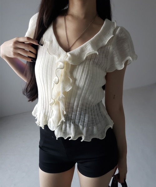 me+em select(ミームセレクト)の「【 2color 】シアーフリル半袖リブニットカーディガン / sheer frill short sleeve rib knit cardigan(Tシャツ/カットソー・レディース・ブラック/アイボリー・FREE)」の17枚目の写真