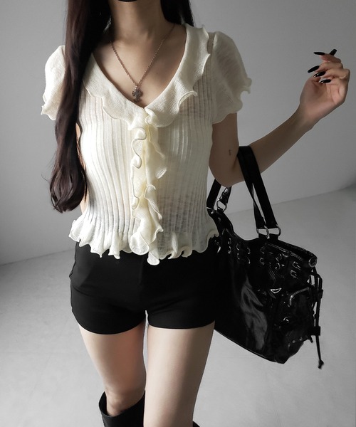 me+em select(ミームセレクト)の「【 2color 】シアーフリル半袖リブニットカーディガン / sheer frill short sleeve rib knit cardigan(Tシャツ/カットソー・レディース・ブラック/アイボリー・FREE)」の19枚目の写真