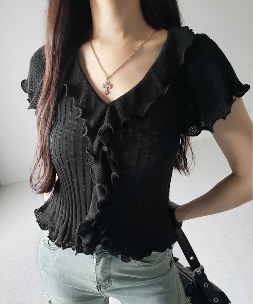 me+em select(ミームセレクト)の「【 2color 】シアーフリル半袖リブニットカーディガン / sheer frill short sleeve rib knit cardigan(Tシャツ/カットソー・レディース・ブラック/アイボリー・FREE)」の3枚目の写真