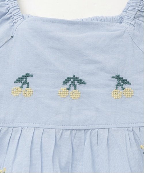 petit main（プティマイン）の「チェリー刺しゅうパフブラウス（シャツ/ブラウス・キッズ・アイボリー/ライトブルー・120cm/90cm/100cm/130cm/80ｃｍ/110cm）」の15枚目の写真