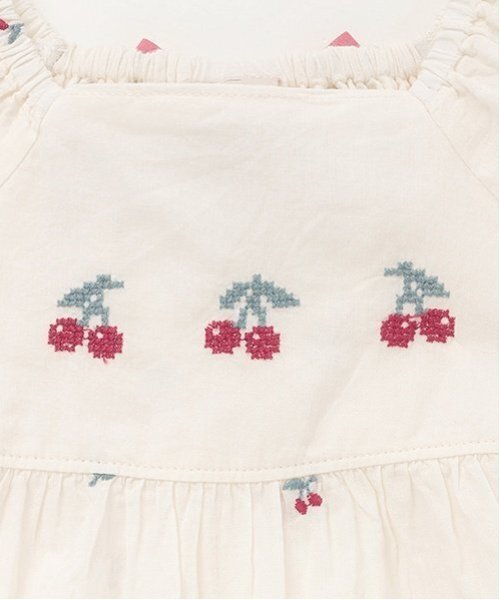 petit main（プティマイン）の「チェリー刺しゅうパフブラウス（シャツ/ブラウス・キッズ・アイボリー/ライトブルー・120cm/90cm/100cm/130cm/80ｃｍ/110cm）」の16枚目の写真