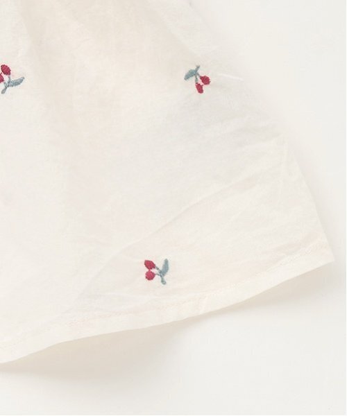 petit main（プティマイン）の「チェリー刺しゅうパフブラウス（シャツ/ブラウス・キッズ・アイボリー/ライトブルー・120cm/90cm/100cm/130cm/80ｃｍ/110cm）」の7枚目の写真