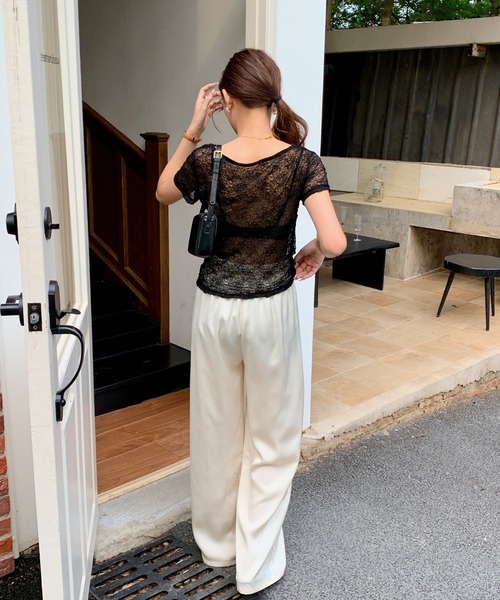 everycoco（エブリーココ）の「リラックスサテンワイドパンツ（その他パンツ・レディース・アイボリー/ベージュ・M/L）」の5枚目の写真