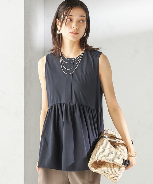 「SHIPS」 ノースリーブブラウス MEDIUM ネイビー レディース 接触冷感 / 撥水加工〉TEX BRID(R)タフタ ギャザー ノースリーブ