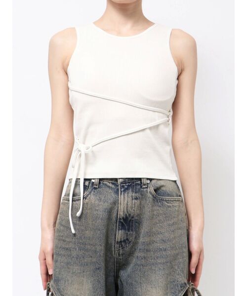 EMODA(エモダ)の「クロスフィットリボントップ(Tシャツ/カットソー・レディース・グレー/ホワイト/ブラック・FREE)」の4枚目の写真