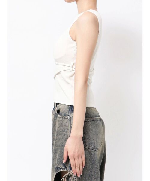 EMODA(エモダ)の「クロスフィットリボントップ(Tシャツ/カットソー・レディース・グレー/ホワイト/ブラック・FREE)」の6枚目の写真