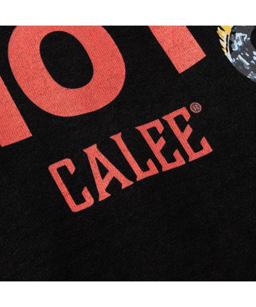 CALEE（キャリー）の「SNAKE SKULL LOGO DROP L/S TEE ＜EXCLUSIVE＞（Tシャツ/カットソー・メンズ・ブラック×レッド・MEDIUM/LARGE/X-LARGE/XX-LARGE）」の5枚目の写真