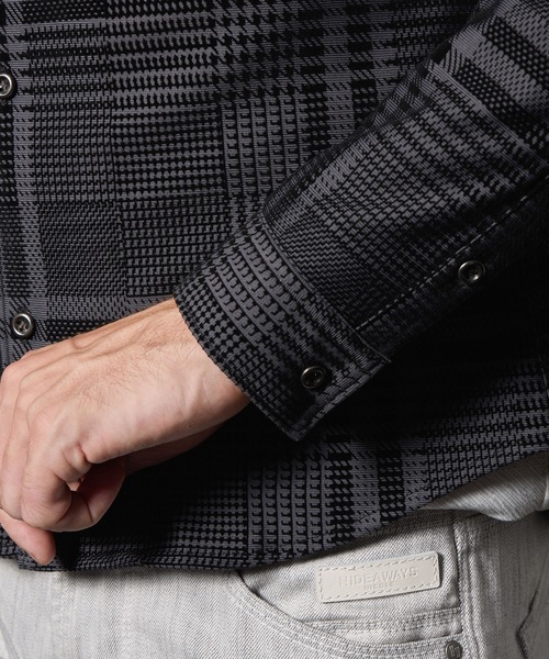 HIDEAWAYS NICOLE（ハイダウェイニコル）の「フロッキープリントスタンドカラーシャツ（シャツ/ブラウス・メンズ・ネイビー/チャコールグレー×ブラック/ホワイト×ブラック/ボルドー・X-LARGE/LARGE/MEDIUM）」の16枚目の写真