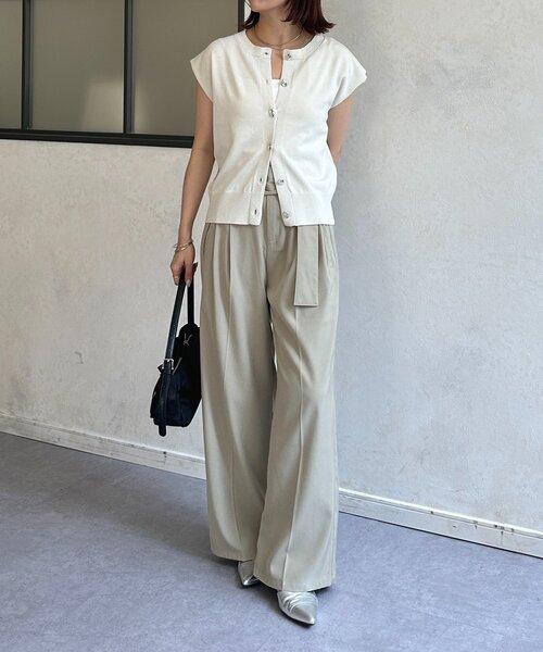 Thevon(ゼボン)の「ニュアンスボタンフレンチカーディガン(ニット/セーター・レディース・アイボリー/ブラック/ブラウン・FREE)」の8枚目の写真