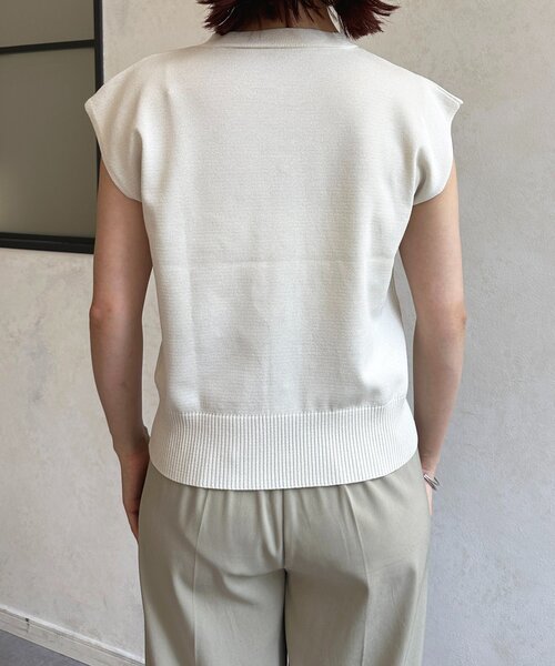 Thevon(ゼボン)の「ニュアンスボタンフレンチカーディガン(ニット/セーター・レディース・アイボリー/ブラック/ブラウン・FREE)」の12枚目の写真