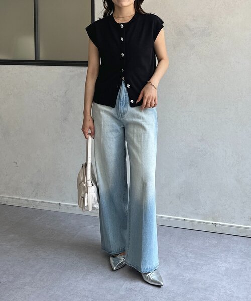 Thevon(ゼボン)の「ニュアンスボタンフレンチカーディガン(ニット/セーター・レディース・アイボリー/ブラック/ブラウン・FREE)」の21枚目の写真