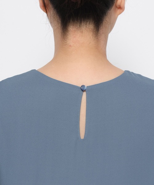 mysty woman（ミスティウーマン）の「フロントバーブラウス　581440（シャツ/ブラウス・レディース・ブラック/オフホワイト/ブルー・FREE）」の17枚目の写真