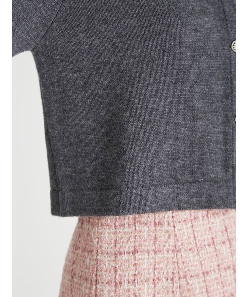 CELFORD（セルフォード）の「SUPER FINE MERINO WOOLビジュー釦カーディガン（カーディガン/ボレロ・レディース・グリーン/チャコールグレー/ブラック/アイボリー・F）」の12枚目の写真