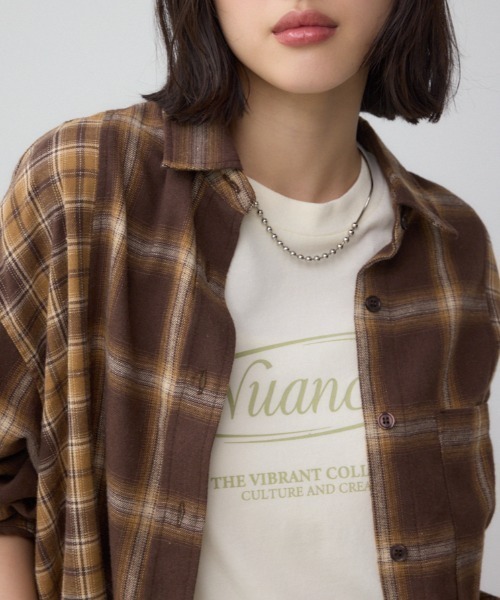 AZUL by moussy(アズールバイマウジー)の「切替デザインチェックシャツ(シャツ/ブラウス・レディース・ブラウン系その他/ブラック系その他・FREE)」の1枚目の写真