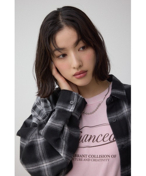 AZUL by moussy(アズールバイマウジー)の「切替デザインチェックシャツ(シャツ/ブラウス・レディース・ブラウン系その他/ブラック系その他・FREE)」の3枚目の写真