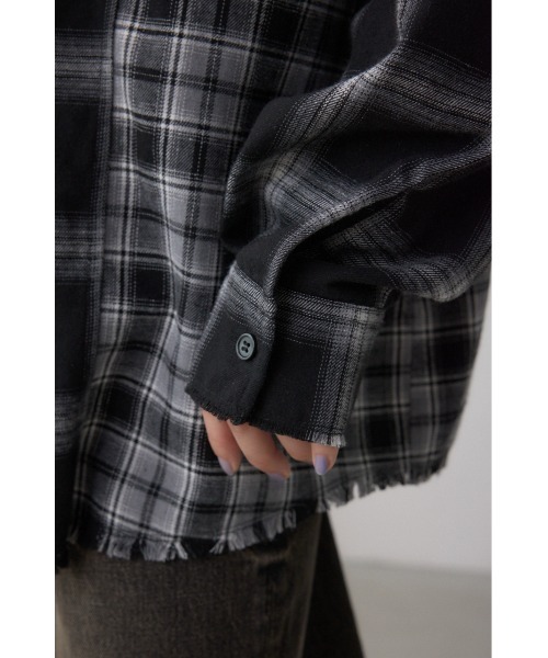 AZUL by moussy(アズールバイマウジー)の「切替デザインチェックシャツ(シャツ/ブラウス・レディース・ブラウン系その他/ブラック系その他・FREE)」の13枚目の写真