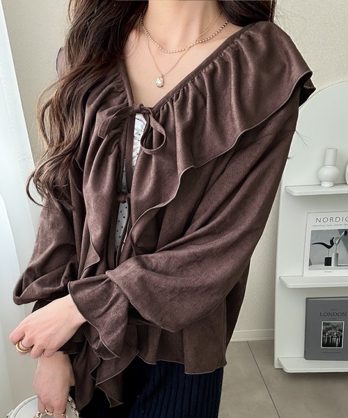 mily bilet(ミウィビレット)の「【mily bilet】ひらりと可憐に、上品フェミニン。フェイクスエード前開きリボンブラウス(長袖)(シャツ/ブラウス・レディース・チャコールグレー/ブラウン/ベージュ・X-LARGE/SMALL/LARGE/MEDIUM)」の13枚目の写真