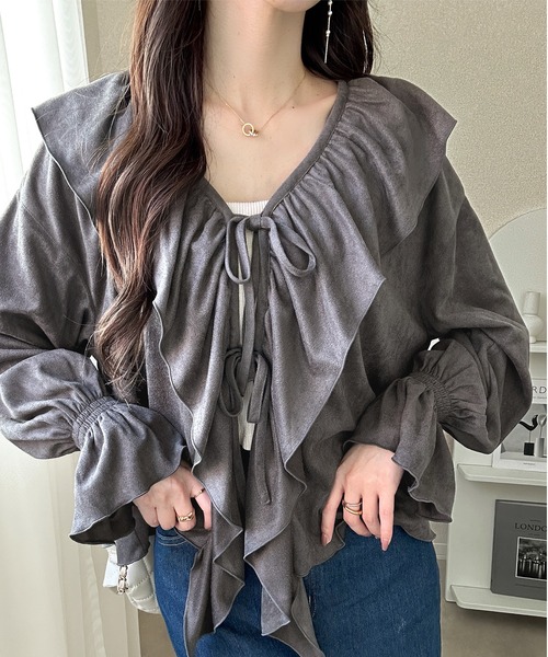 mily bilet(ミウィビレット)の「【mily bilet】ひらりと可憐に、上品フェミニン。フェイクスエード前開きリボンブラウス(長袖)(シャツ/ブラウス・レディース・チャコールグレー/ブラウン/ベージュ・X-LARGE/SMALL/LARGE/MEDIUM)」の12枚目の写真