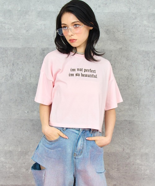 セール】メッセージ ハート 刺繍 クロップド Tシャツ（Tシャツ