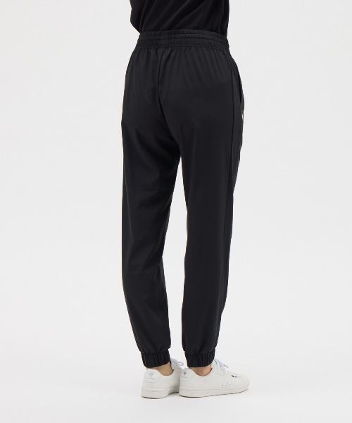 le coq sportif(ルコックスポルティフ)の「【ルコックスポルティフ】吸汗速乾/ストレッチ/UVカットEssentialクロスジョガーパンツ(その他パンツ・レディース・ネイビー/ブラック・M/L/S/XL)」の5枚目の写真