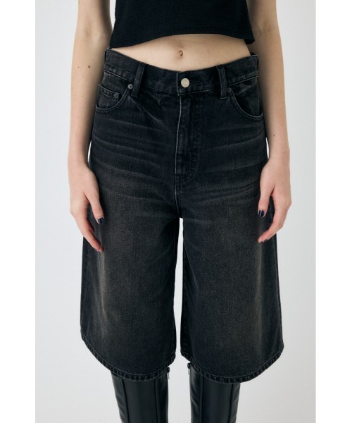 MOUSSY(マウジー)の「KNEE LENGTH バミューダパンツ(デニムパンツ・レディース・ブラック/ダークブルー・0/1/2)」の5枚目の写真