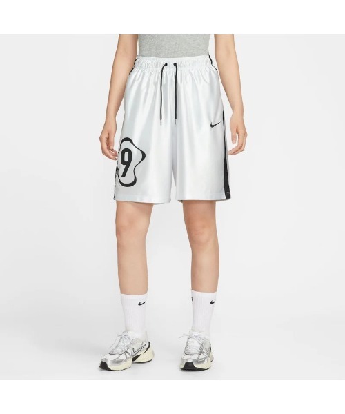 NIKE(ナイキ)の「NIKE Women's NSW Mid-Rise Oversized Mesh Shorts(ナイキ ウィメンズ NSW ミッドライズ オーバーサイズド メッシュ ショートパンツ)(その他パンツ・レディース・シルバー系・SMALL/MEDIUM/LARGE)」の1枚目の写真