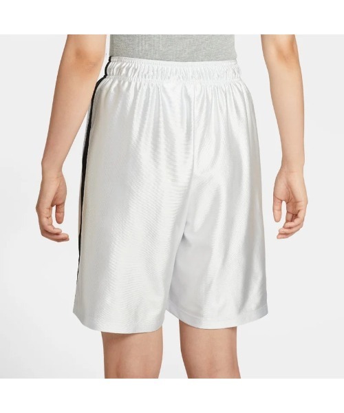 NIKE(ナイキ)の「NIKE Women's NSW Mid-Rise Oversized Mesh Shorts(ナイキ ウィメンズ NSW ミッドライズ オーバーサイズド メッシュ ショートパンツ)(その他パンツ・レディース・シルバー系・SMALL/MEDIUM/LARGE)」の3枚目の写真