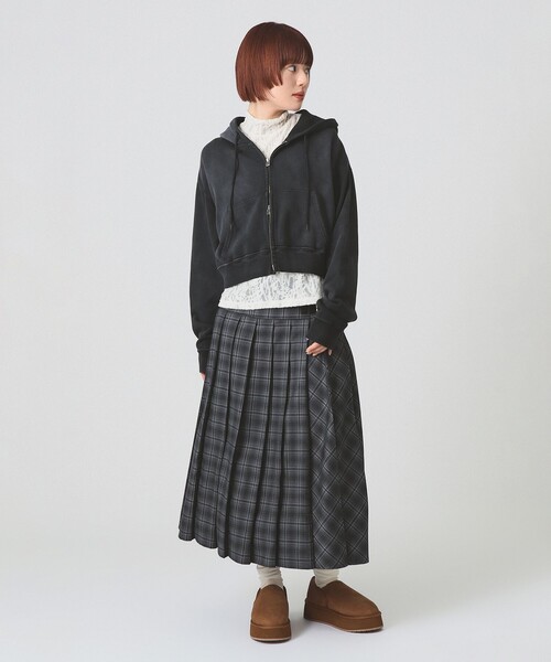 Ray BEAMS（レイビームス）の「スウェット ジップ フーディー（パーカー・レディース・ライトグレー/チャコールグレー・ONE SIZE）」の11枚目の写真