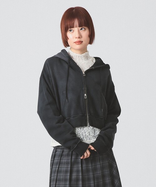 Ray BEAMS（レイビームス）の「スウェット ジップ フーディー（パーカー・レディース・ライトグレー/チャコールグレー・ONE SIZE）」の14枚目の写真