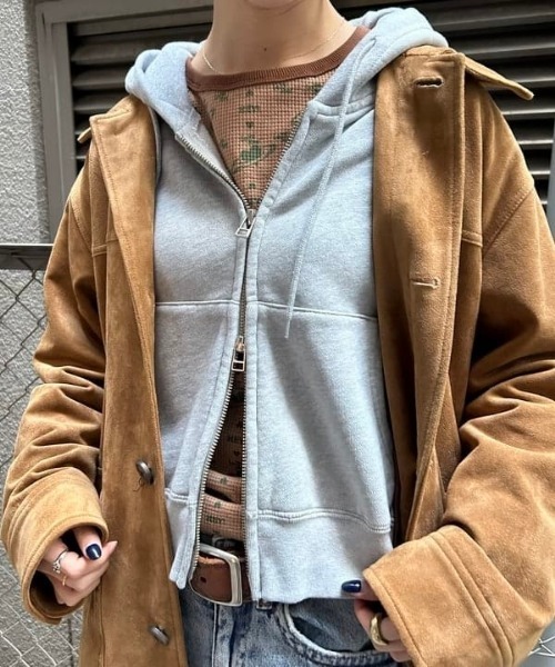 Ray BEAMS（レイビームス）の「スウェット ジップ フーディー（パーカー・レディース・ライトグレー/チャコールグレー・ONE SIZE）」の4枚目の写真