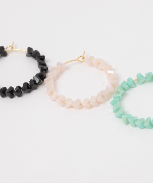 niko and...(ニコアンド)の「カットビーズピアス(ピアス(両耳用)・レディース・ベージュ/ブルー/ブラック・0)」の5枚目の写真